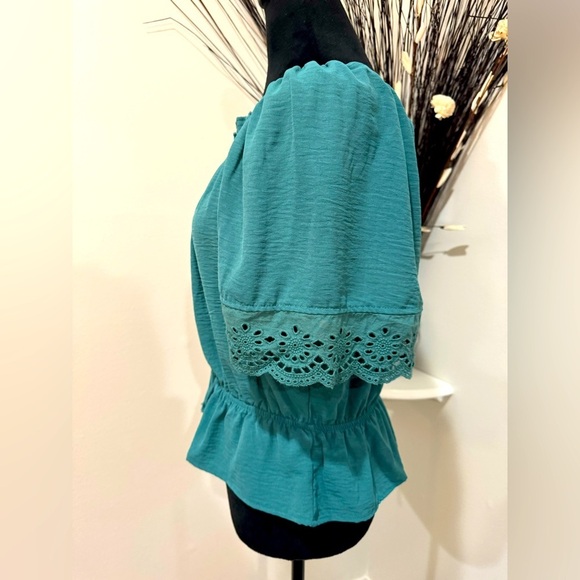 London Rose Teal waist length Medium Blouse - Picture 6 of 10
